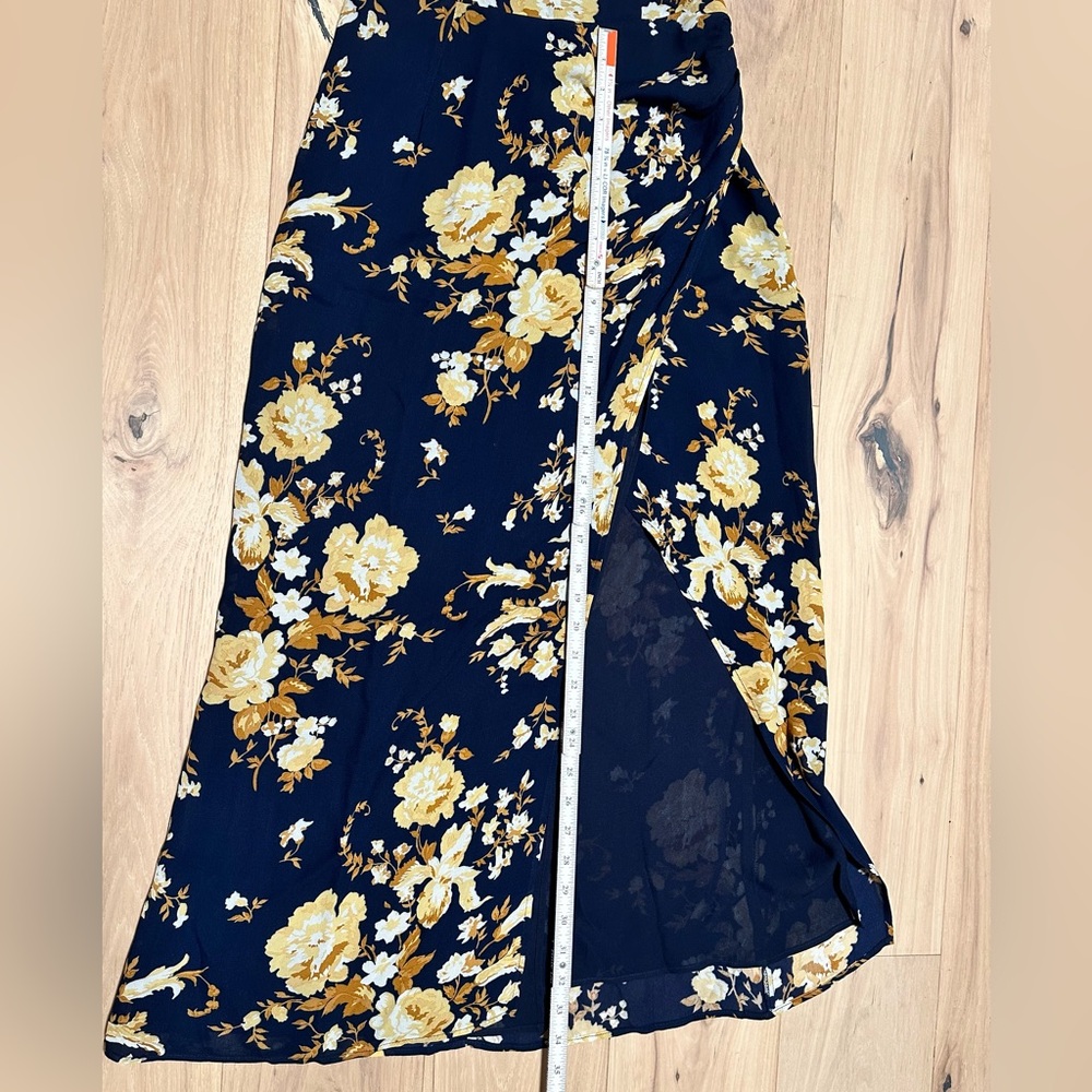 Reformation Kourtney Summer Dress | Size 4 - Picture 6 of 15